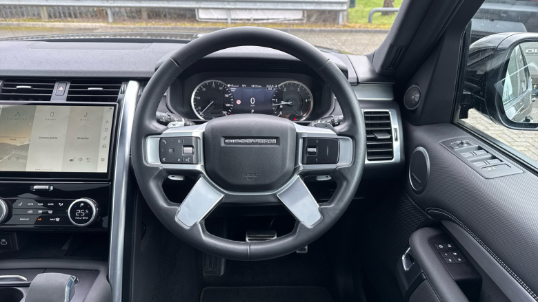 Land Rover Discovery 3.0 D300 R-Dynamic SE 5dr Auto Diesel Station Wagon